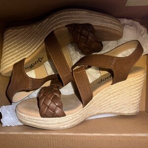 Jellypop Brown Wedge Sandals, memory foam footbed, 7.5